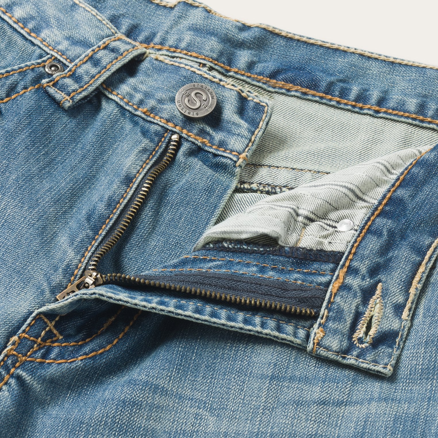 1520 Medium-Rise Bootcut Jeans - Image 5