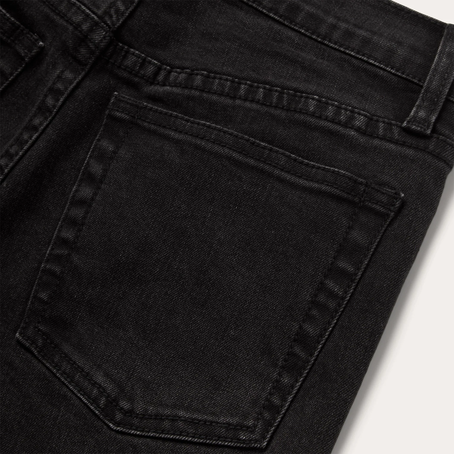 915 High-Rise Straight Fit Jeans - Image 6