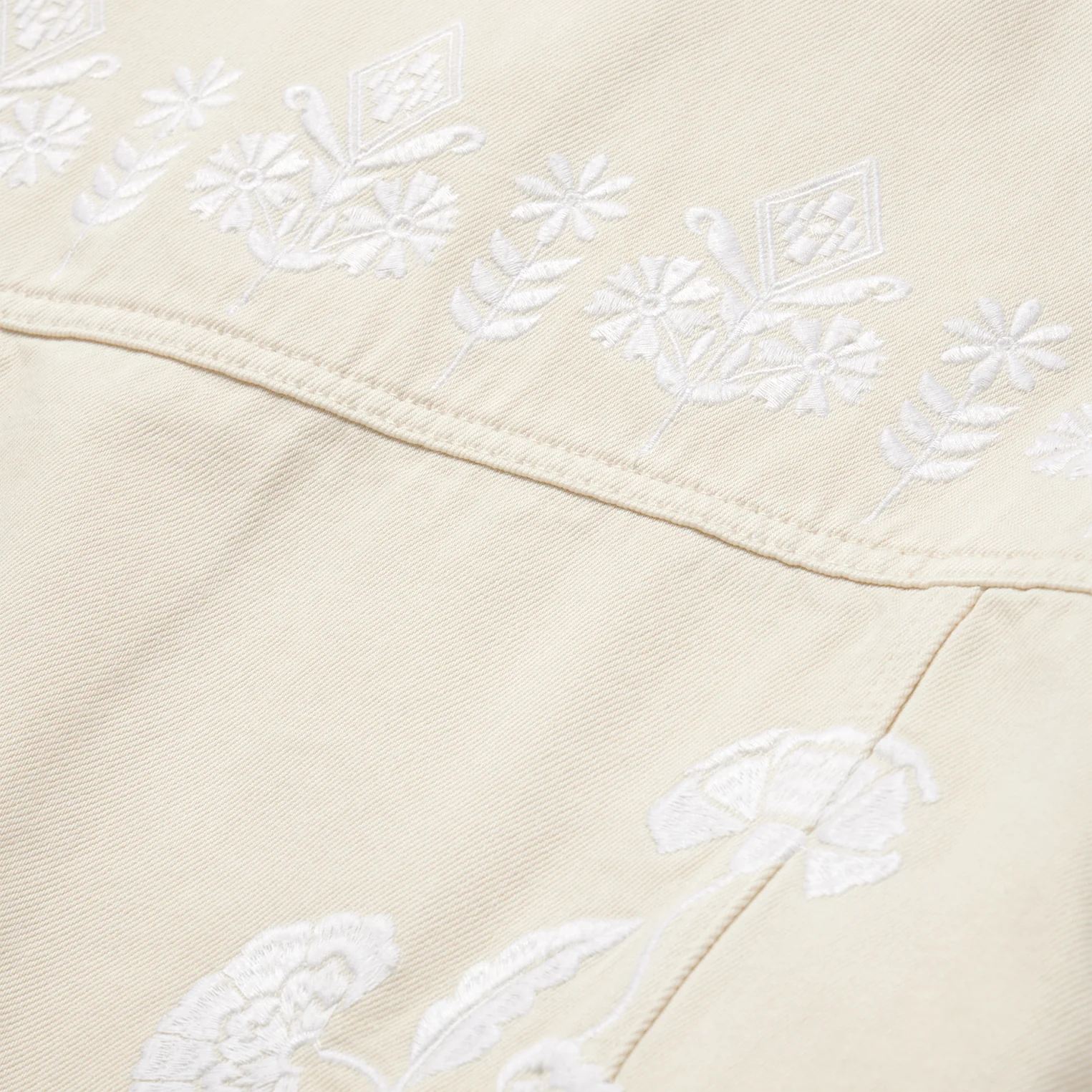 Embroidered Cream Denim Jacket - Image 5