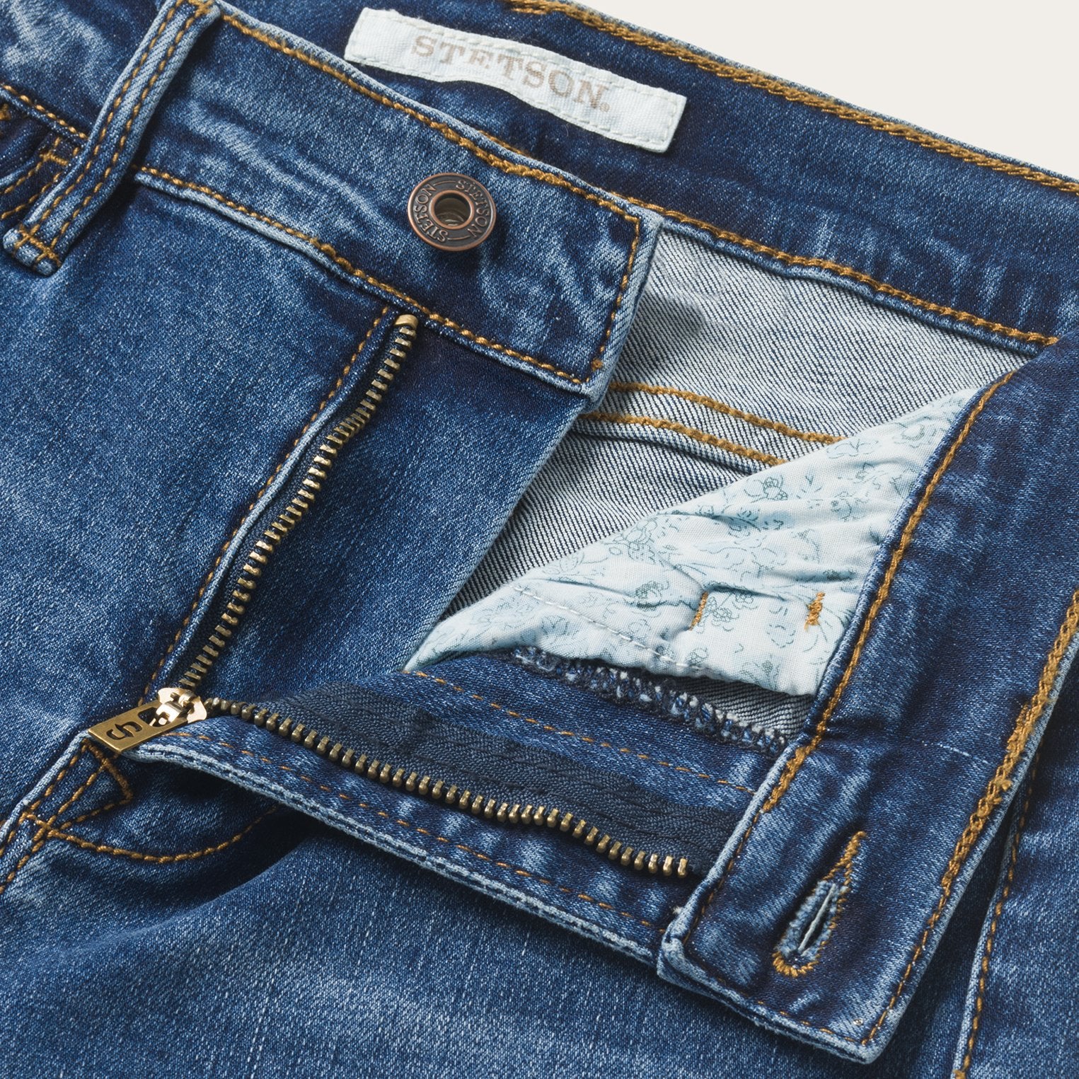 921 High-Rise Flare Jeans - Image 4