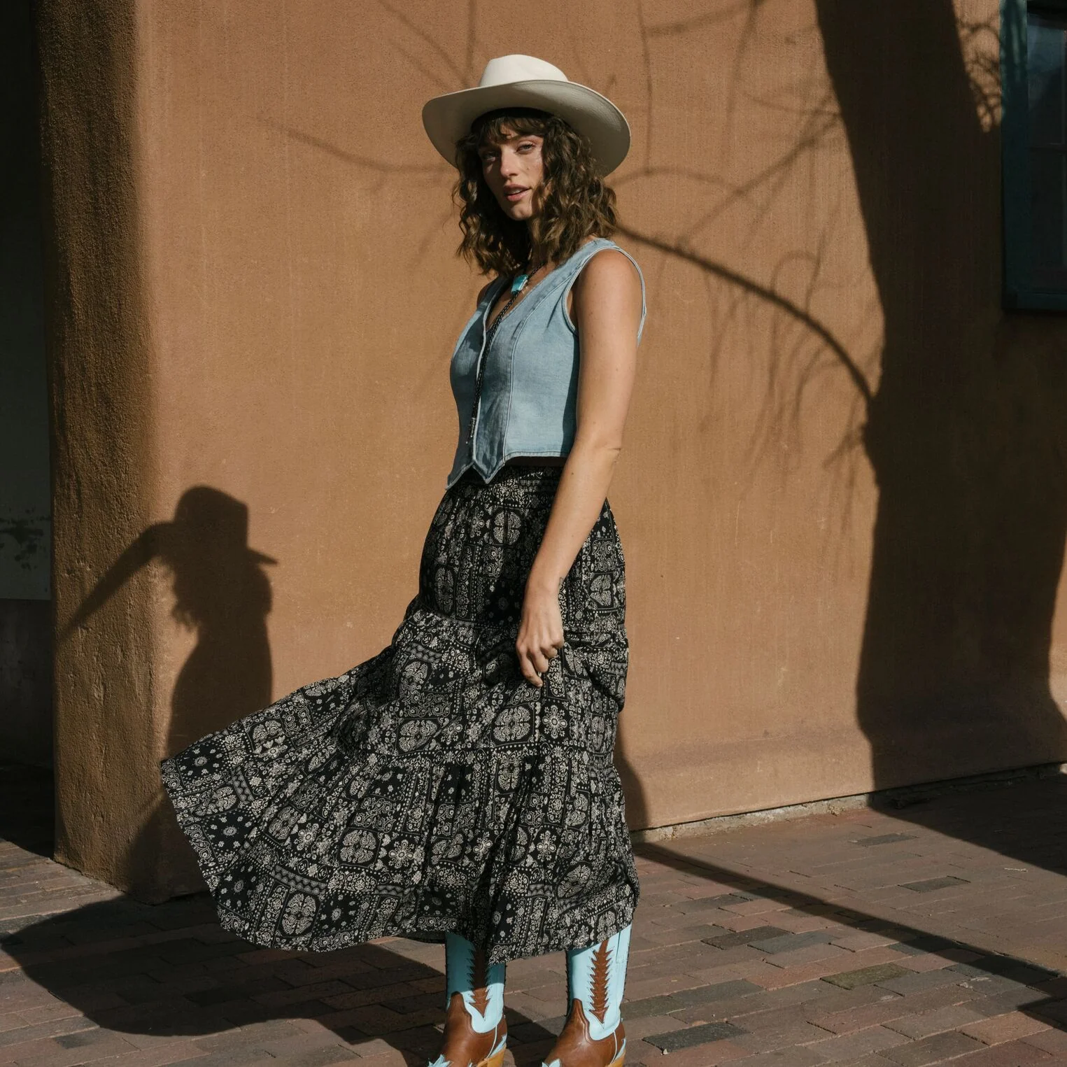 Light Rinse Denim Vest - Image 2